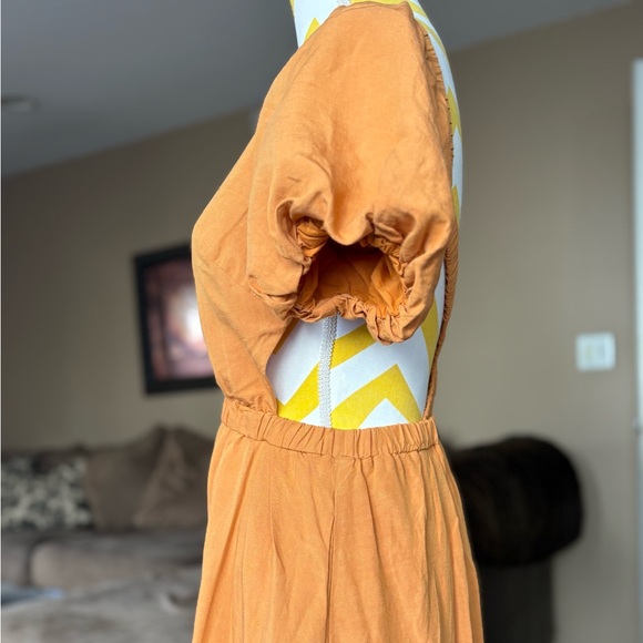 Astr Mustard Puff Sleeve Midi Dress - Picture 5 of 16